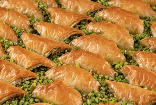 Özenle Hazırlanmış 2000 Gr Şöbiyet İzmir pasta